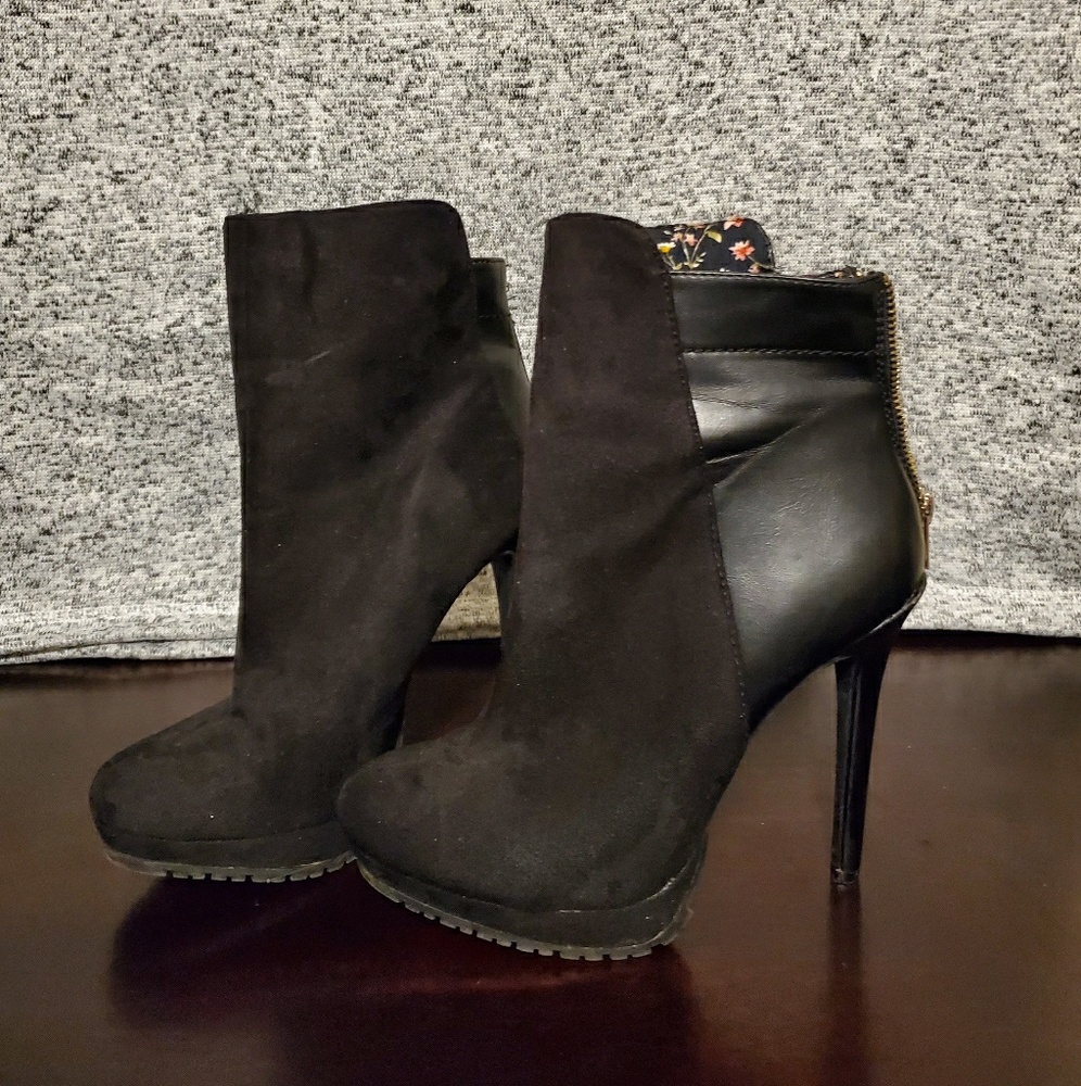 Rue 21 heeled platform bbooties
